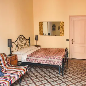 Casa Verdi - House Of Travelers Penzion Katánie